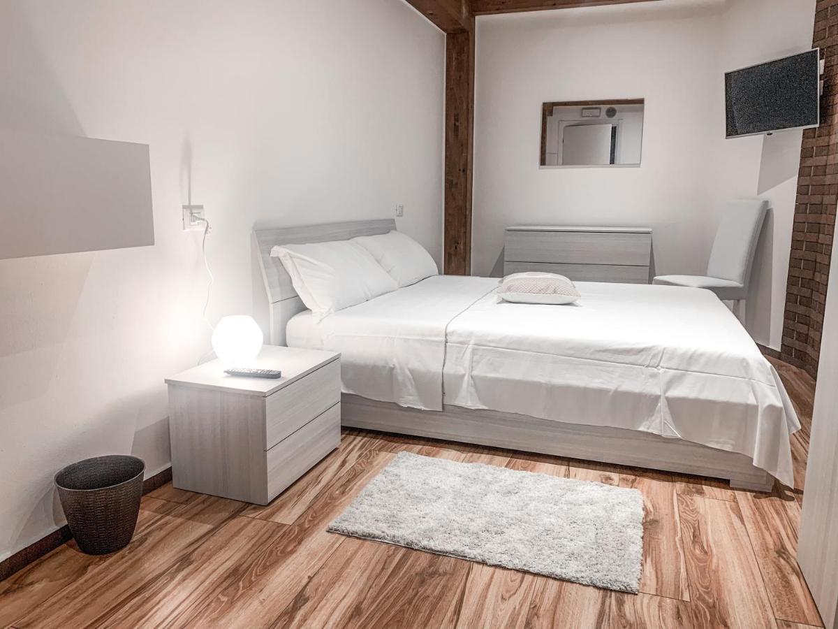 B&B Ma'Delina Settimo Milanese Exterior photo