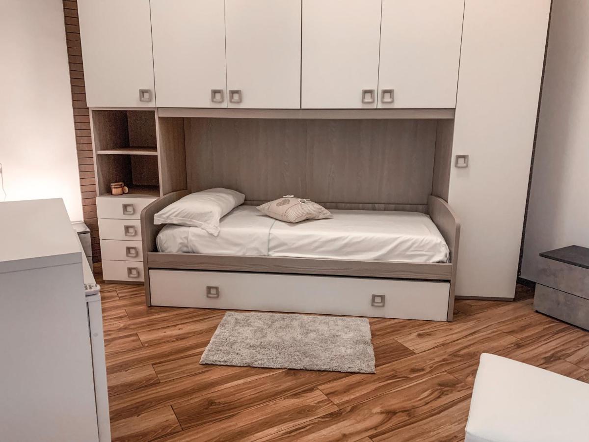 B&B Ma'Delina Settimo Milanese Exterior photo