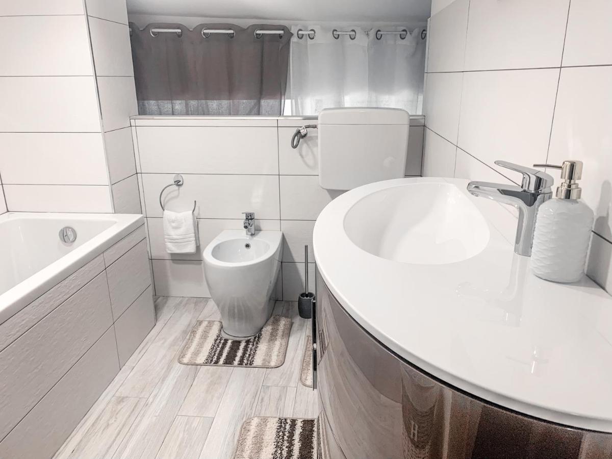 B&B Ma'Delina Settimo Milanese Exterior photo